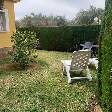 House With Garden At Oliva Nova Golf & Beach Resort Les Deveses Bagian luar foto