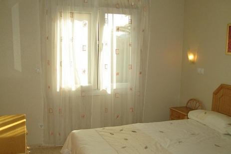 House With Garden At Oliva Nova Golf & Beach Resort Les Deveses Bagian luar foto
